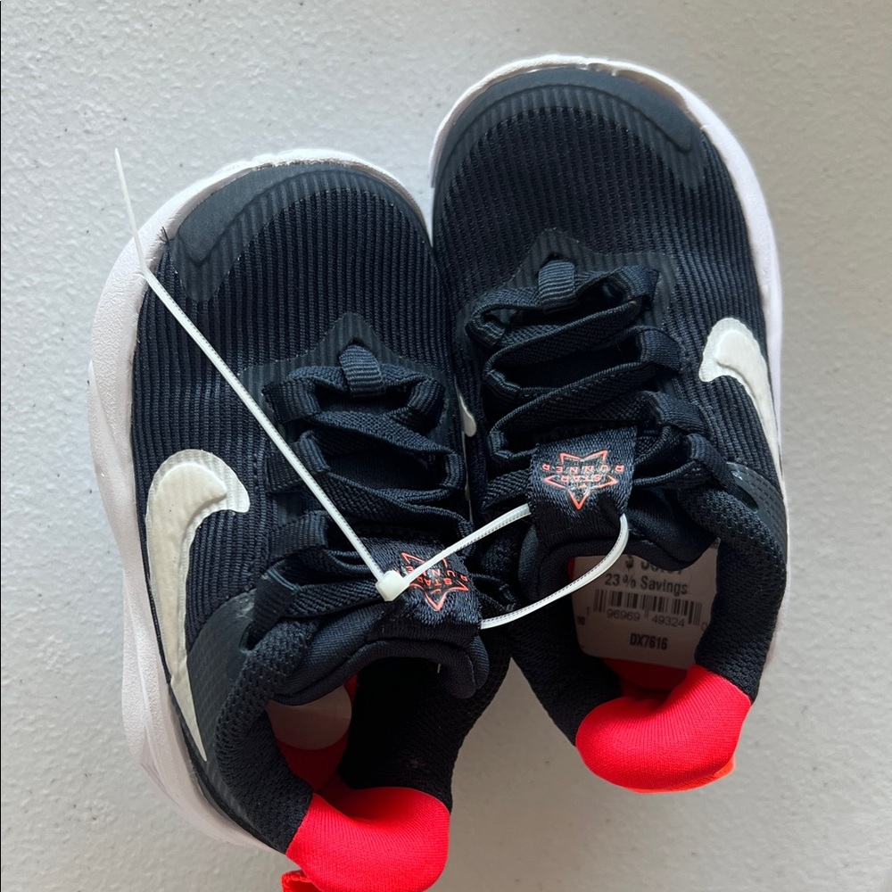 Nike toddler sneakers
